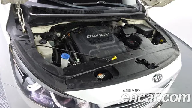 Kia Carnival 2015 thumb 12
