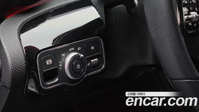 Mercedes-Benz A-Class 2021 thumb 2