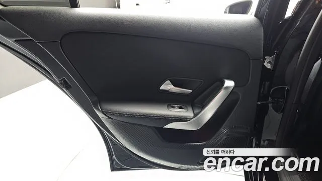 Mercedes-Benz A-Class 2021 thumb 12