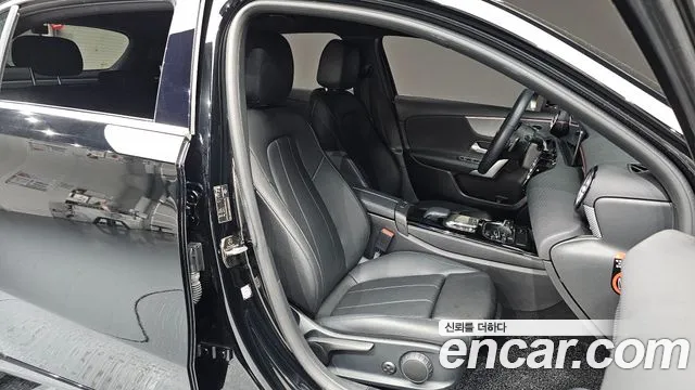Mercedes-Benz A-Class 2021 thumb 8