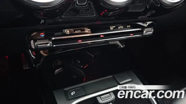 Mercedes-Benz A-Class 2021 thumb 9