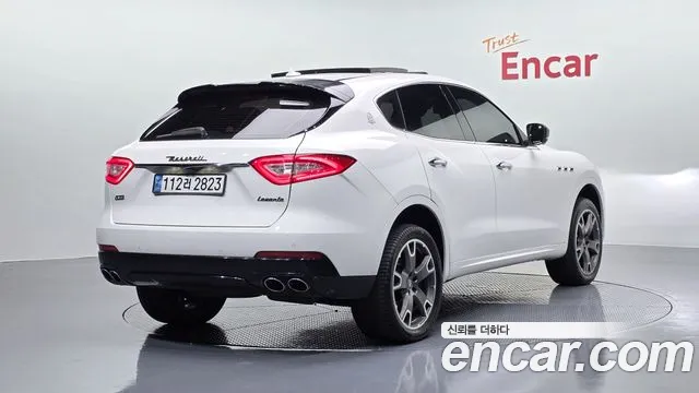 Maserati Levante 2017 thumb 9