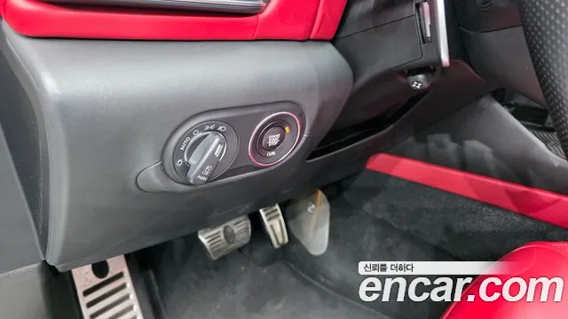 Maserati Levante 2017 thumb 7