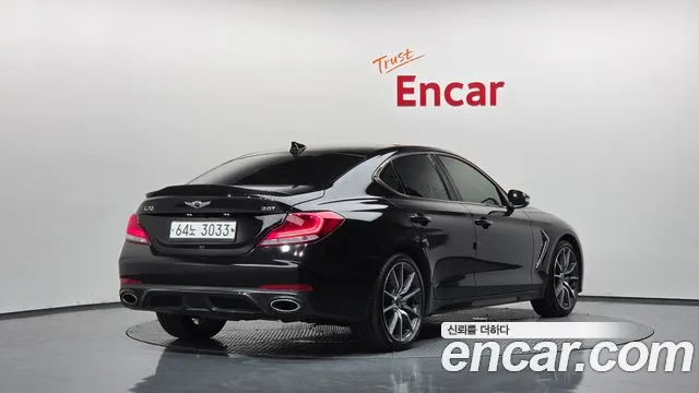 Genesis G70 2019 thumb 2