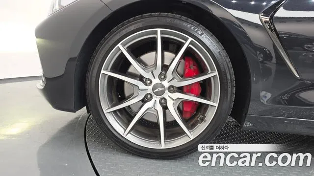 Genesis G70 2019 thumb 5