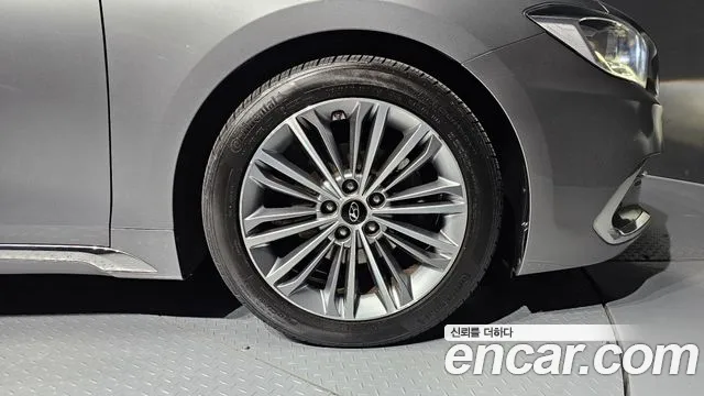 Hyundai Grandeur 2017 thumb 2