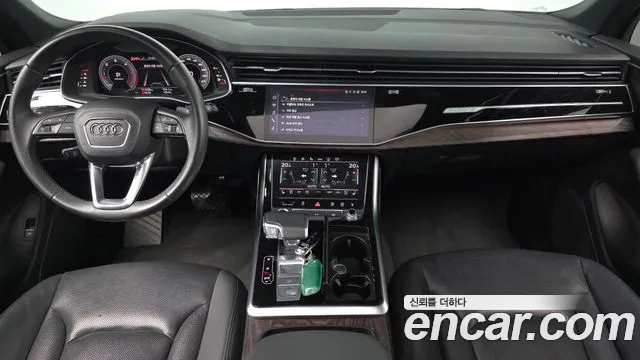 Audi Q7 2021 thumb 10