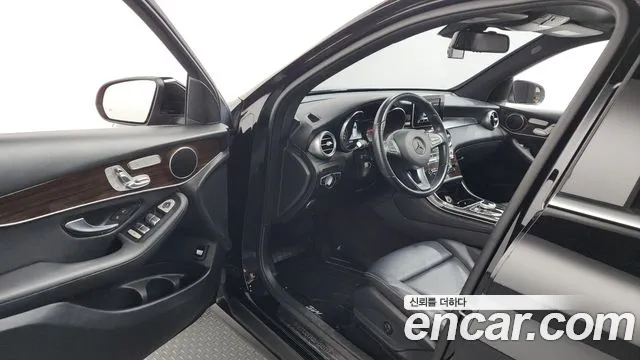 Mercedes-Benz GLC 2019 thumb 12