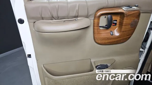 Chevrolet Chevy Van 2002 thumb 3