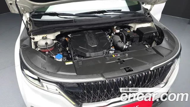 Kia Carnival 2022 thumb 4