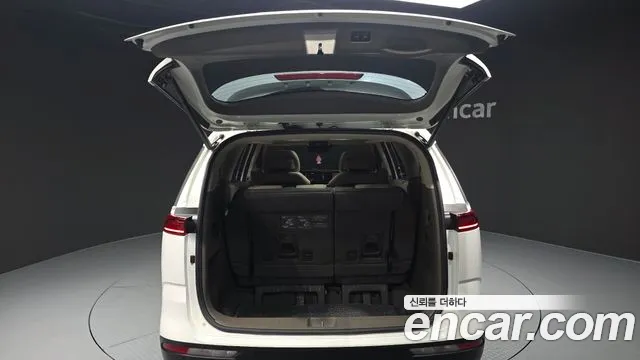 Kia Carnival 2022 thumb 2