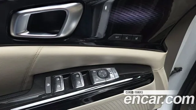 Kia Carnival 2022 thumb 11