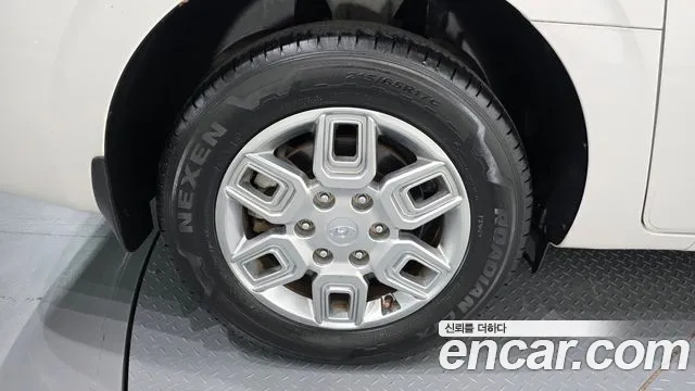 Hyundai Staria 2021 thumb 9