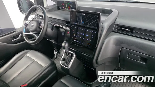 Hyundai Staria 2021 thumb 5
