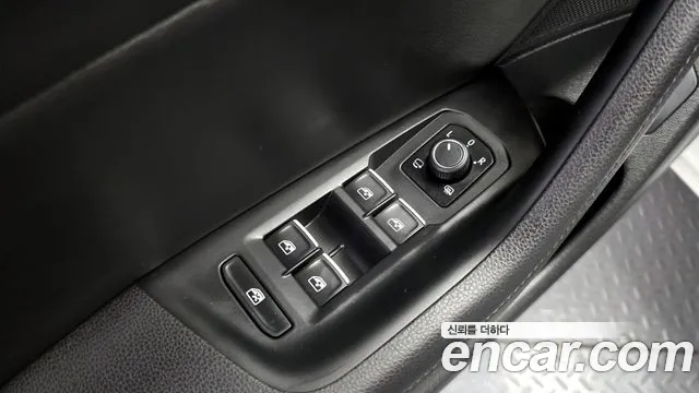 Volkswagen Passat GT 2018 thumb 9
