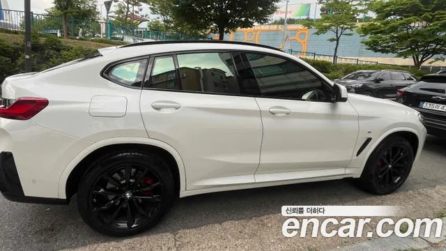 BMW X4 2021 thumb 3