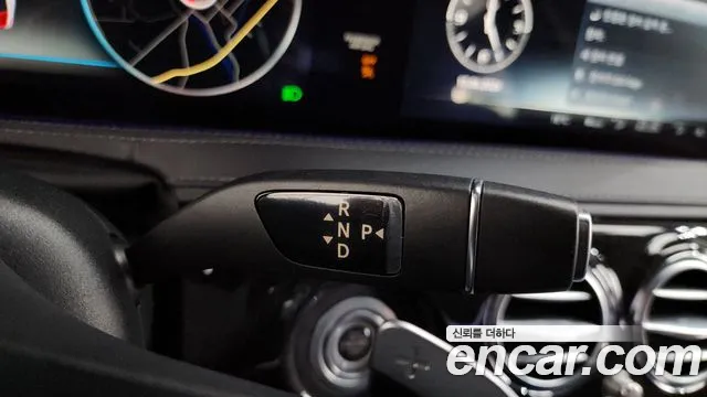 Mercedes-Benz S-Class 2018 thumb 6