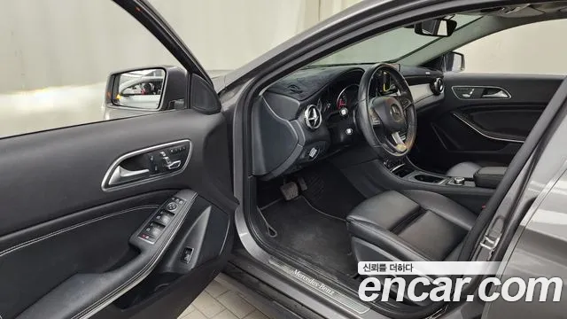 Mercedes-Benz A-Класс 2018 thumb 9