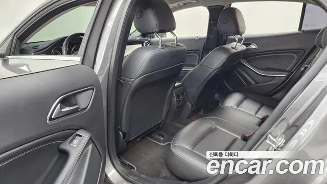 Mercedes-Benz A-Класс 2018 thumb 3
