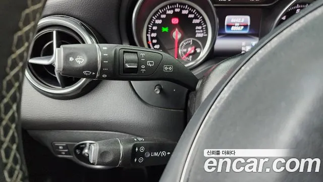 Mercedes-Benz A-Класс 2018 thumb 12