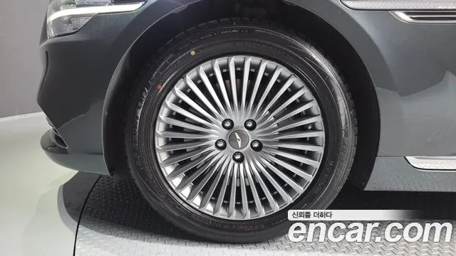 Genesis G90 2019 thumb 4