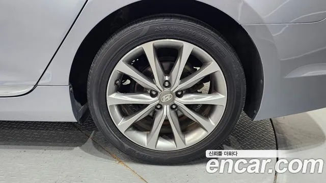 Hyundai Grandeur 2015 thumb 10