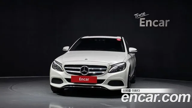 Mercedes-Benz C-Class 2017 thumb 8