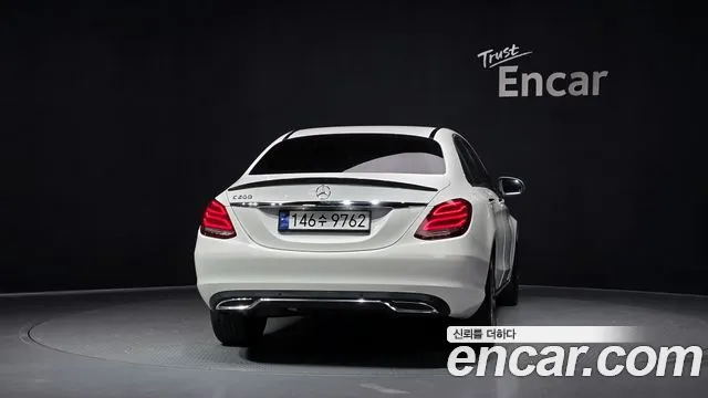 Mercedes-Benz C-Class 2017 thumb 2