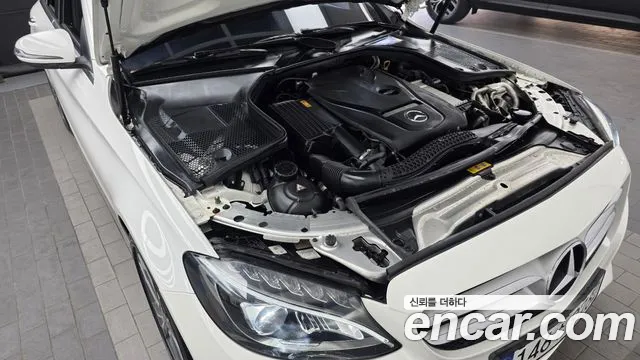 Mercedes-Benz C-Class 2017 thumb 6