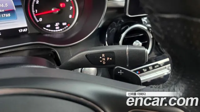 Mercedes-Benz C-Class 2017 thumb 11