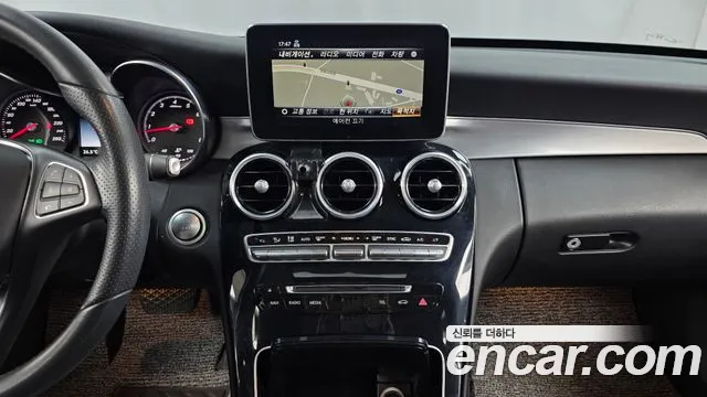 Mercedes-Benz C-Class 2017 thumb 5