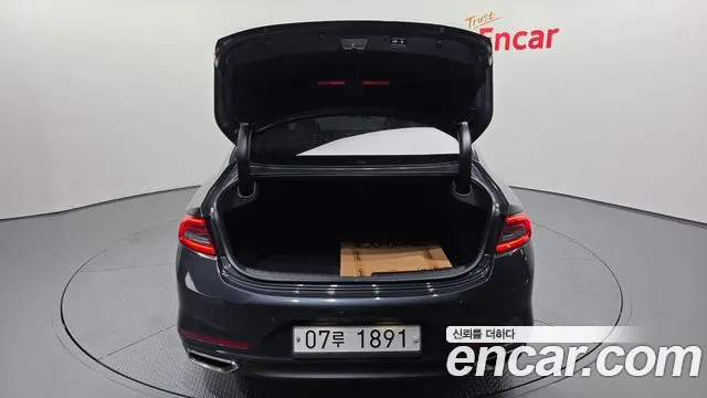 Hyundai Grandeur 2018 thumb 2