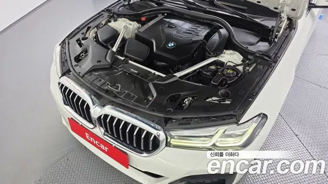 BMW 5 серии 2022 thumb 12