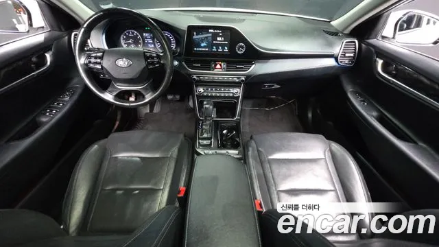 Hyundai Grandeur 2017 thumb 11