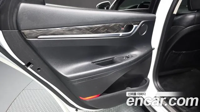 Hyundai Grandeur 2017 thumb 5