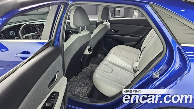 Hyundai Elantra 2021 thumb 8