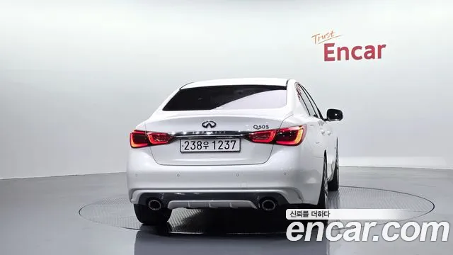 Infiniti Q50 2020 thumb 3