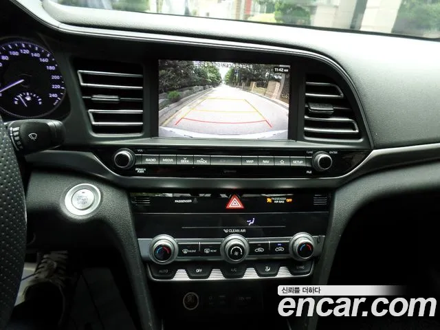 Hyundai Avante 2019 thumb 4