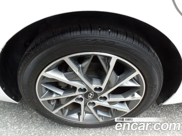 Hyundai Avante 2019 thumb 2