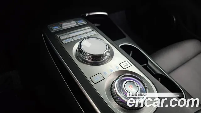 Genesis GV70 2022 thumb 10