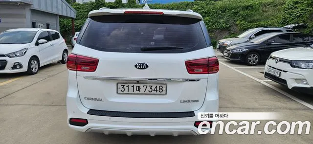 Kia Carnival 2018 thumb 7