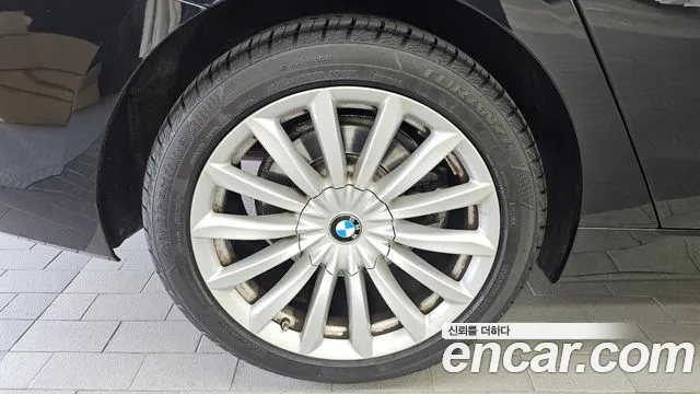 BMW 6 серии Gran Turismo 2022 thumb 12