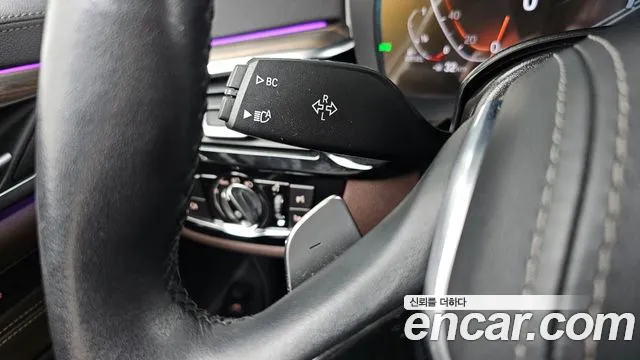 BMW 6 серии Gran Turismo 2022 thumb 11