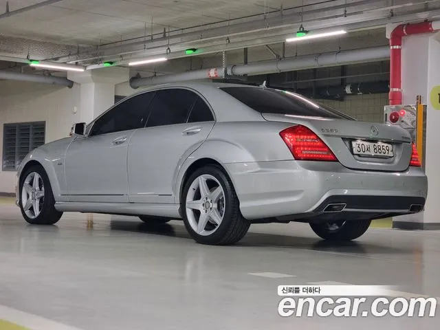 Mercedes-Benz S-Class 2011 thumb 2