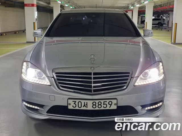 Mercedes-Benz S-Class 2011 thumb 3