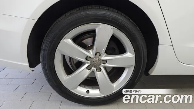 Audi A6 2015 thumb 12