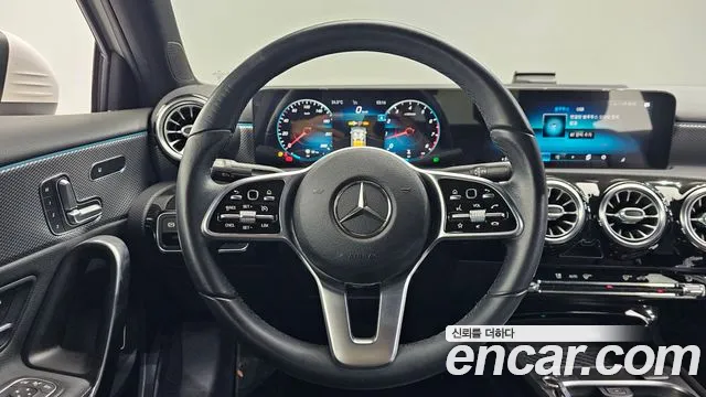 Mercedes-Benz A-Class 2021 thumb 9