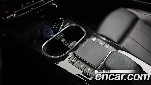 Mercedes-Benz A-Class 2021 thumb 12