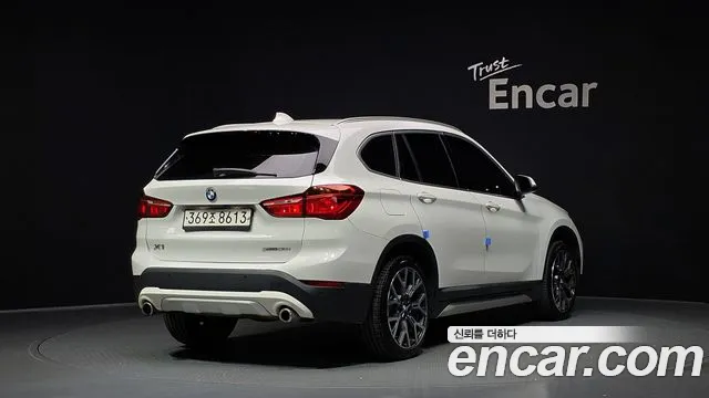 BMW X1 2022 thumb 2