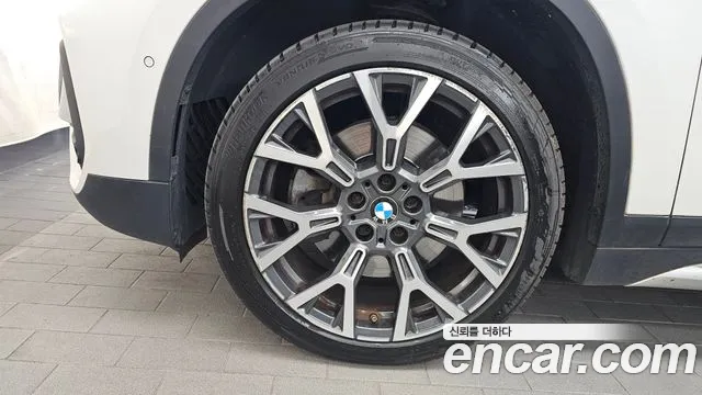BMW X1 2022 thumb 12